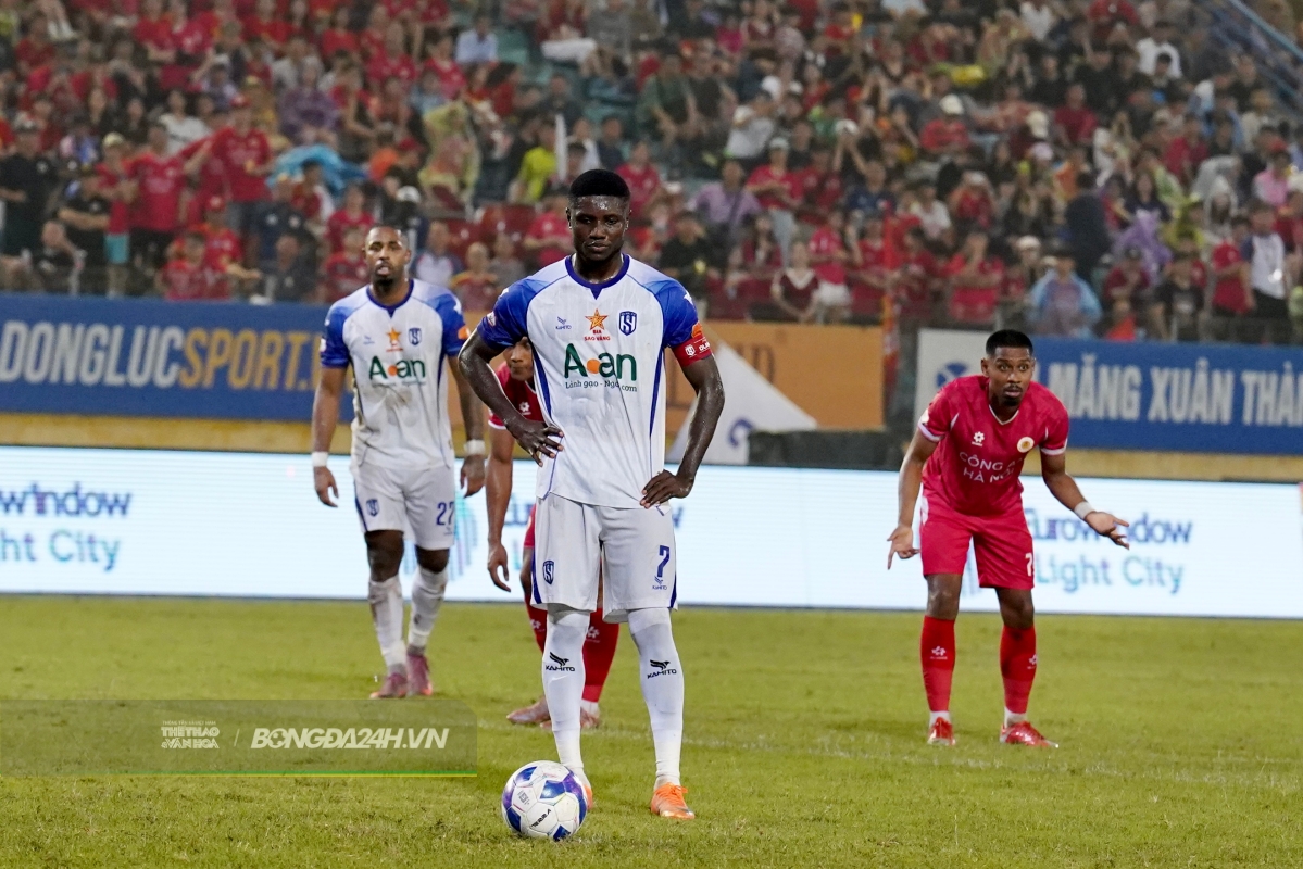 Đình Bắc gieo sầu, Cao Văn Bình có ngày thi đấu khó quên 7