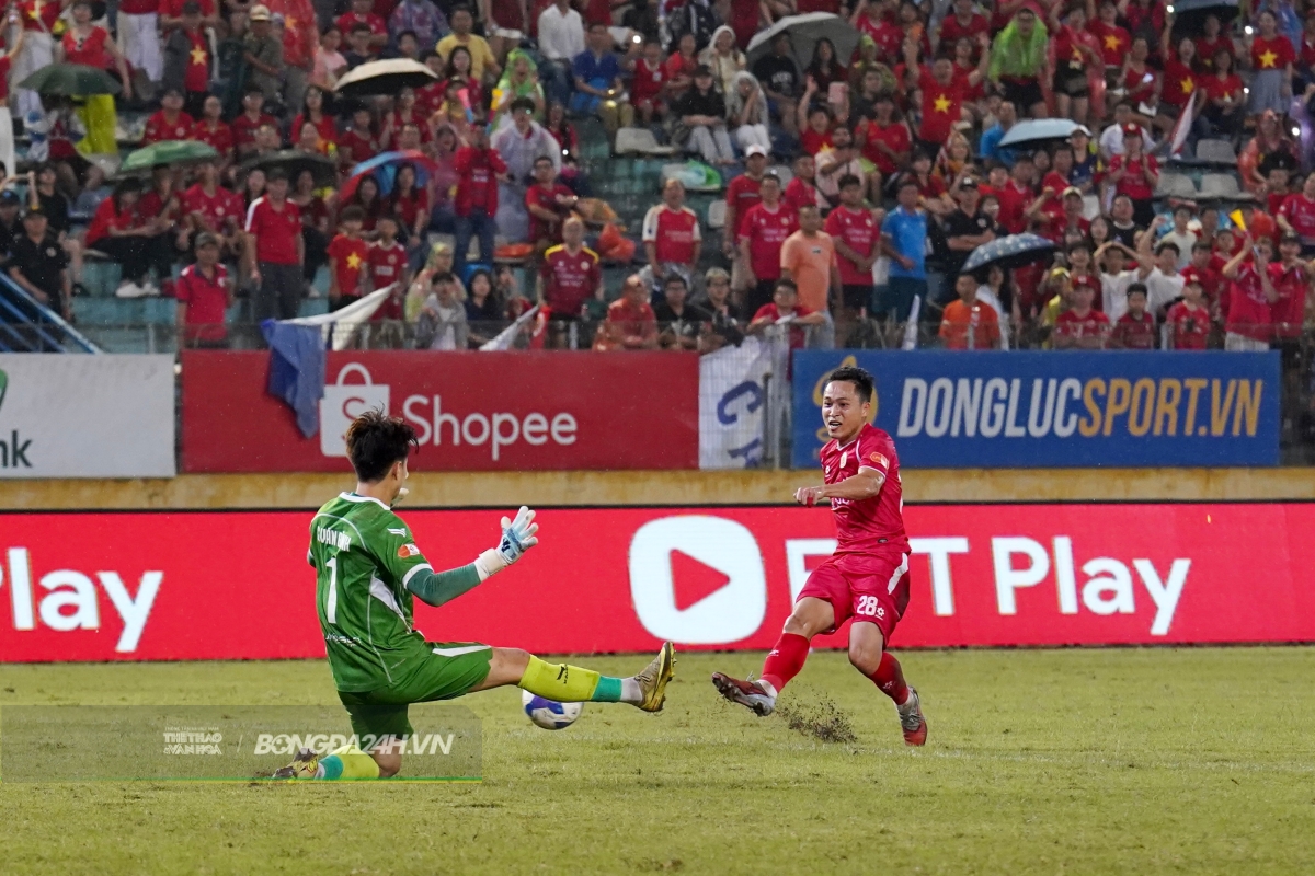 Đình Bắc gieo sầu, Cao Văn Bình có ngày thi đấu khó quên 5