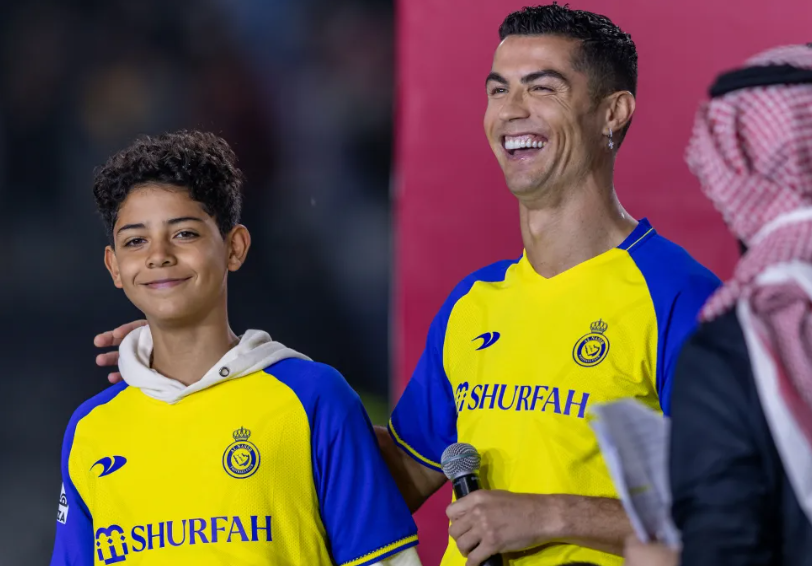 Cristiano Jr rat muon chuyen den chau au de thu suc minh tai cac hoc vien bong da hang dau the gioi. anh: Getty