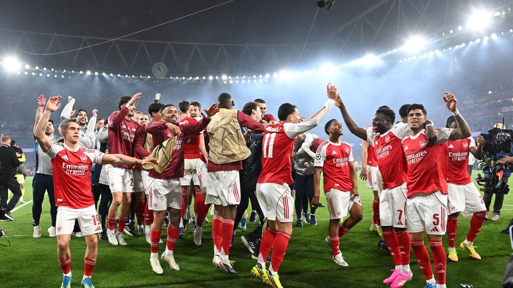 Cả Premier league hướng về Derby London West Ham - Arsenal Ngày mà Tottenham cay đắng cổ vũ tử địch 1