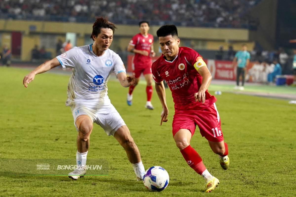 Đình Bắc, Việt Anh đưa Công an Hà Nội áp sát ngôi vương 4