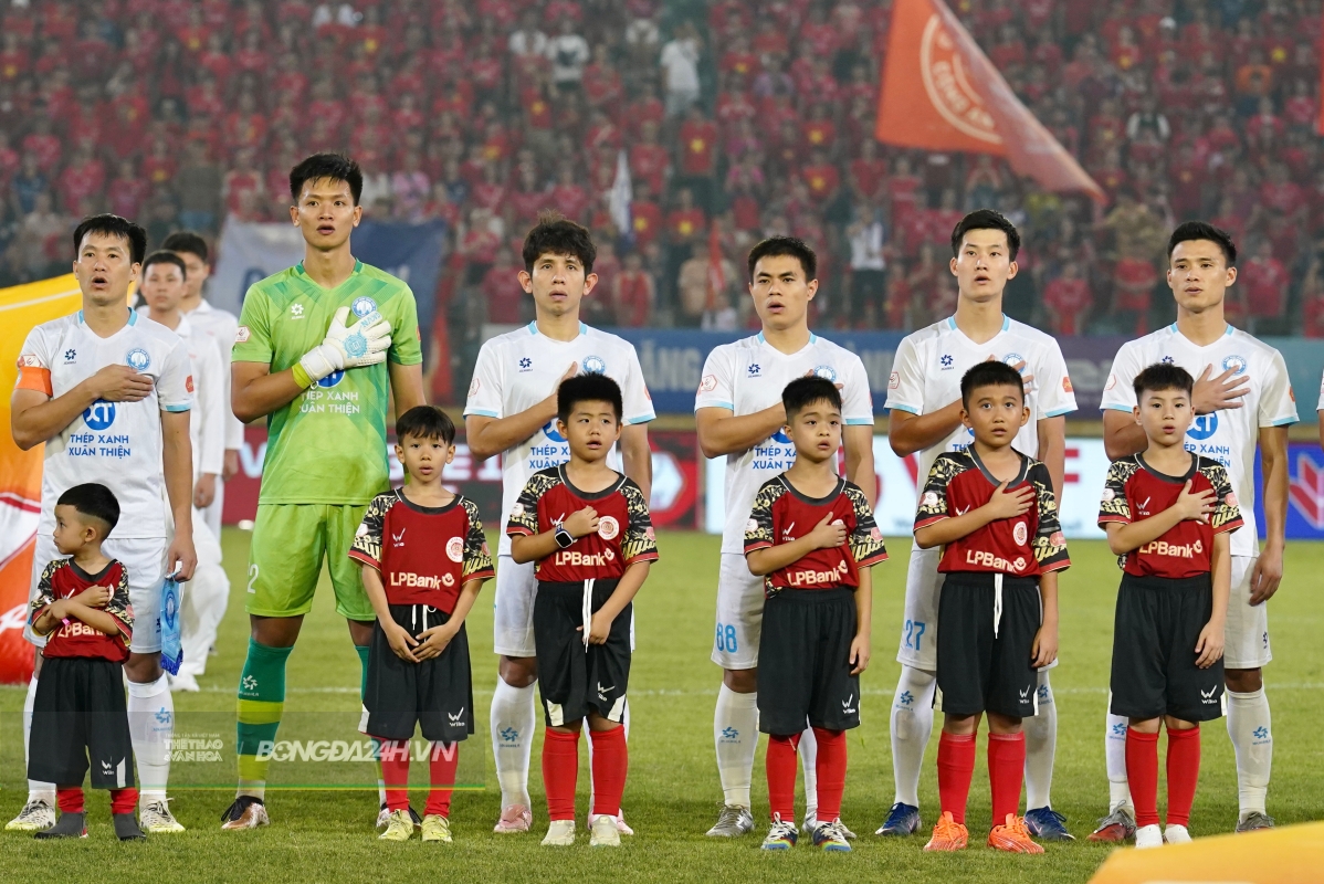 Ngày thi đấu khó khăn của cựu thủ môn U23 Việt Nam 1