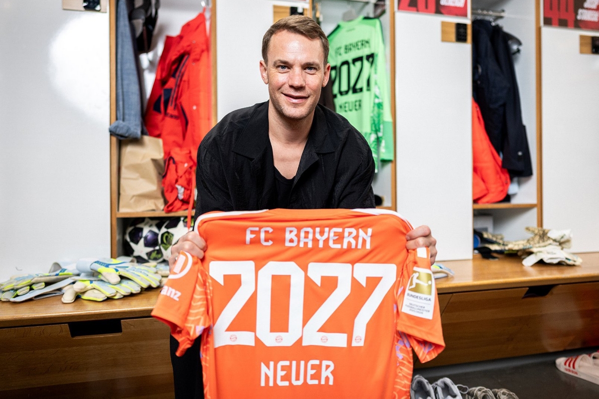 Manuel Neuer gia han hop dong them 1 nam voi Bayern Munich