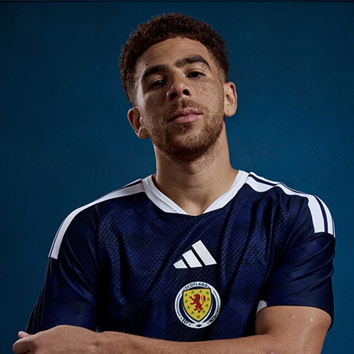Che Adams