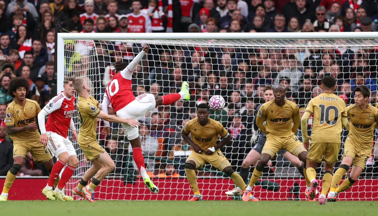 10 khoảnh khắc mang về chức vô địch Ngoại hạng Anh cho Arsenal 3