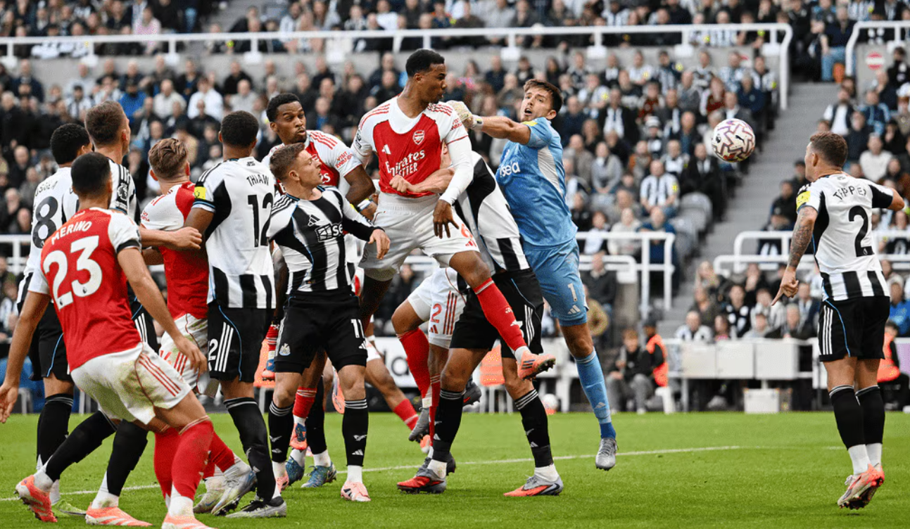 10 khoảnh khắc mang về chức vô địch Ngoại hạng Anh cho Arsenal 2