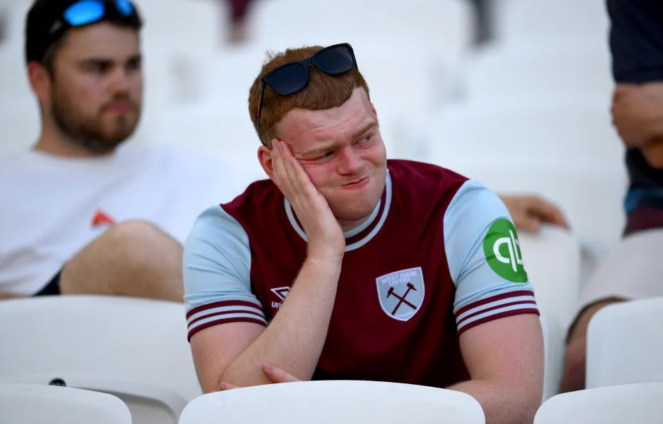 Tiền đạo West Ham gửi lời xin lỗi NHM 1