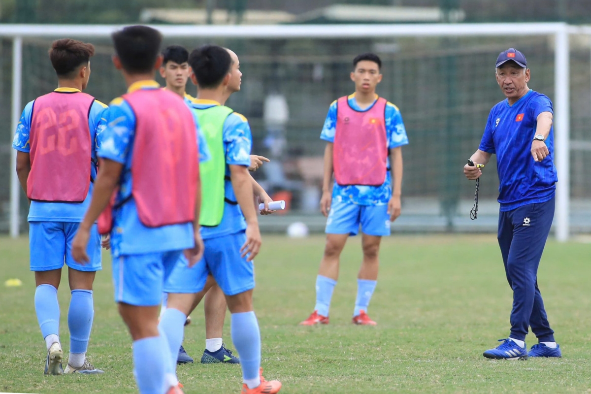HLV Nhật Bản U19 Việt Nam gặp áp lực từ thành công của lứa trẻ 1