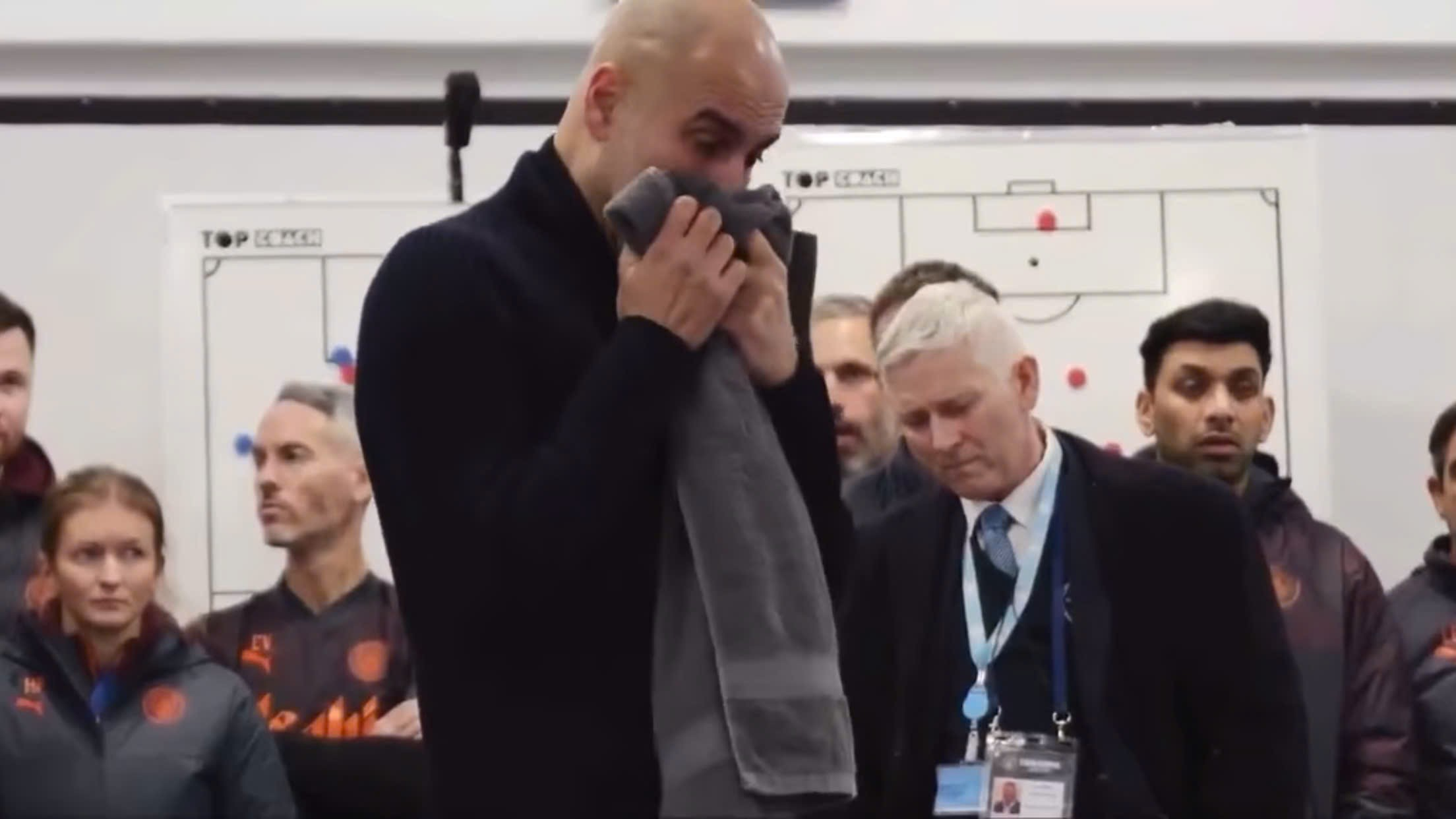 Bức chân dung thực sự của Pep Guardiola Những câu chuyện chưa kể về người thổi sáo thành Hamelin của Man City 2