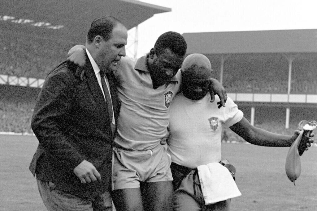 Pele Nhà vua và vị đại sứ vĩ đại của thế giới bóng 6