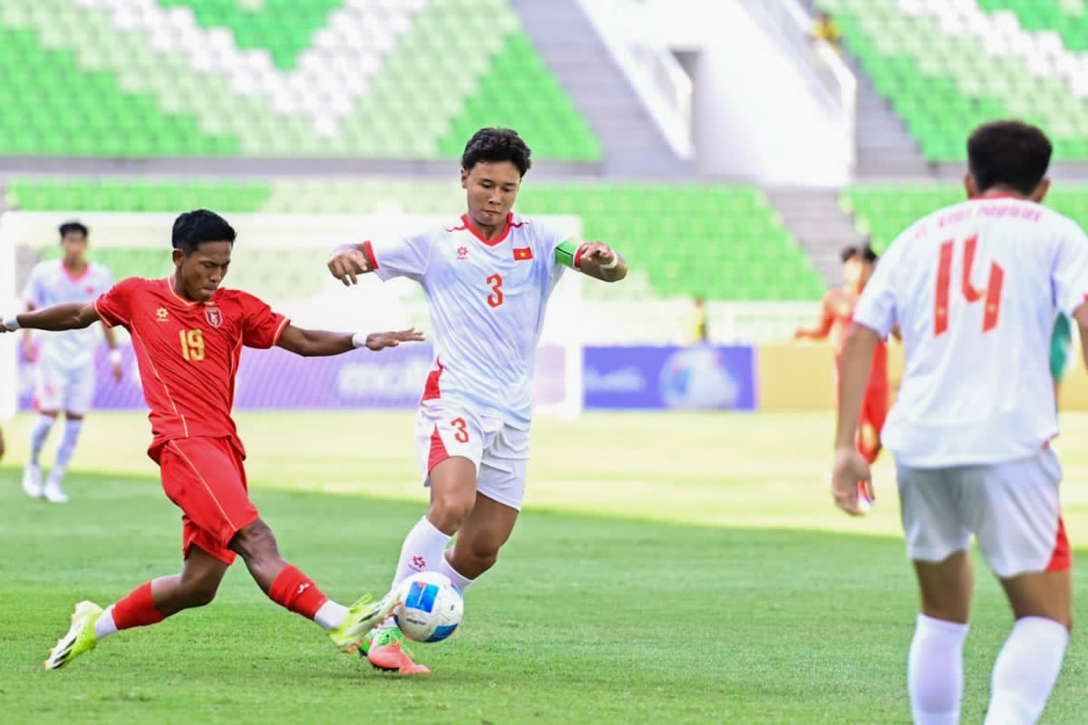 Đội trưởng 2k7 của U20 Việt Nam Vừa học giỏi lại đá bóng hay 4 Đội trưởng 2k7 của U20 Việt Nam Vừa học giỏi lại đá bóng hay 4