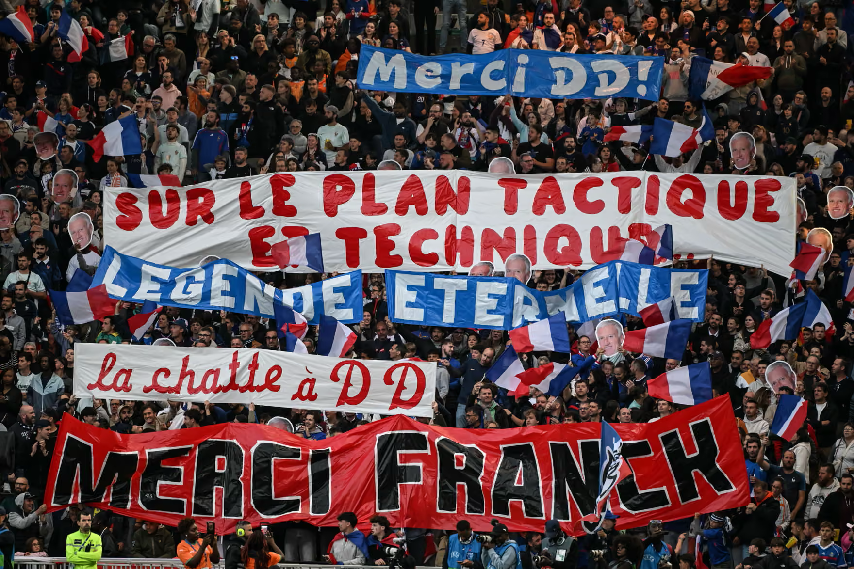 Didier Deschamps Ở nước ngoài, có lẽ tôi nhận được nhiều sự tôn trọng hơn 3 Didier Deschamps Ở nước ngoài, có lẽ tôi nhận được nhiều sự tôn trọng hơn 3