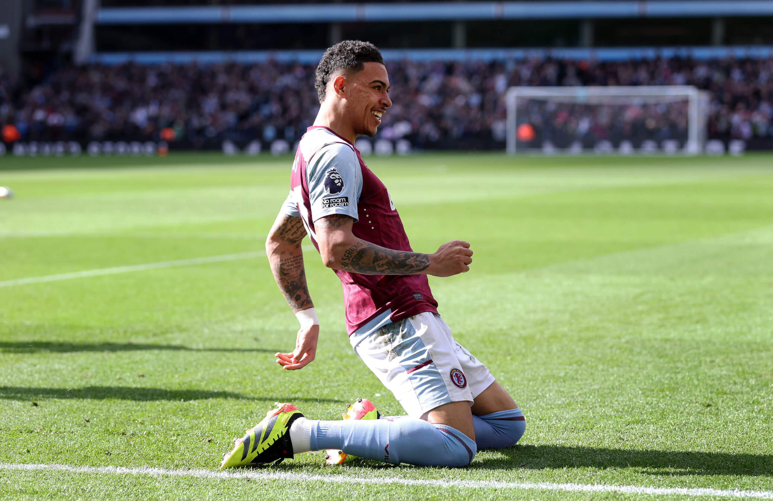 Aston Villa và mùa hè khó khăn trong việc cân bằng tài chính 2
