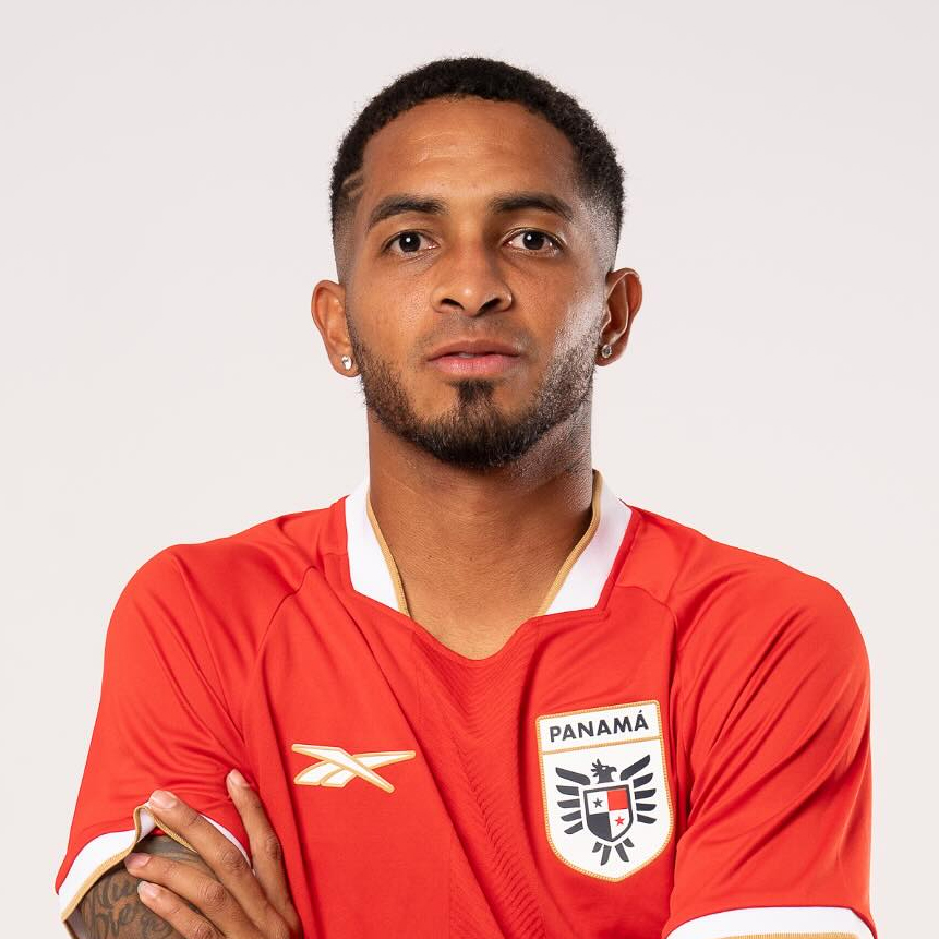 Cesar Yanis