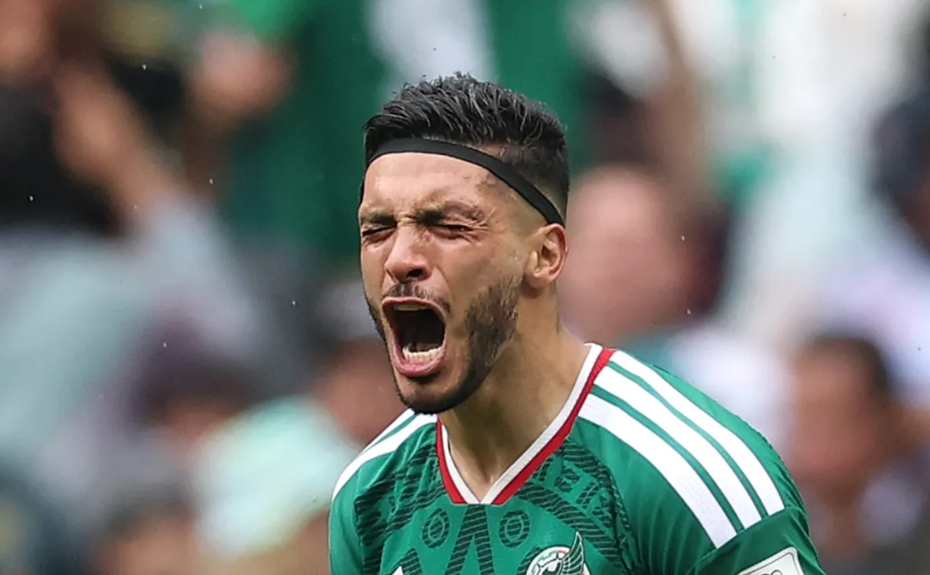 Raul Jimenez bật khóc sau khi ghi bàn cho Mexico Raul Jimenez bat khoc sau khi ghi ban cho Mexico