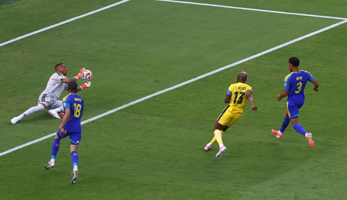 ecuador_vs_curacao-17
