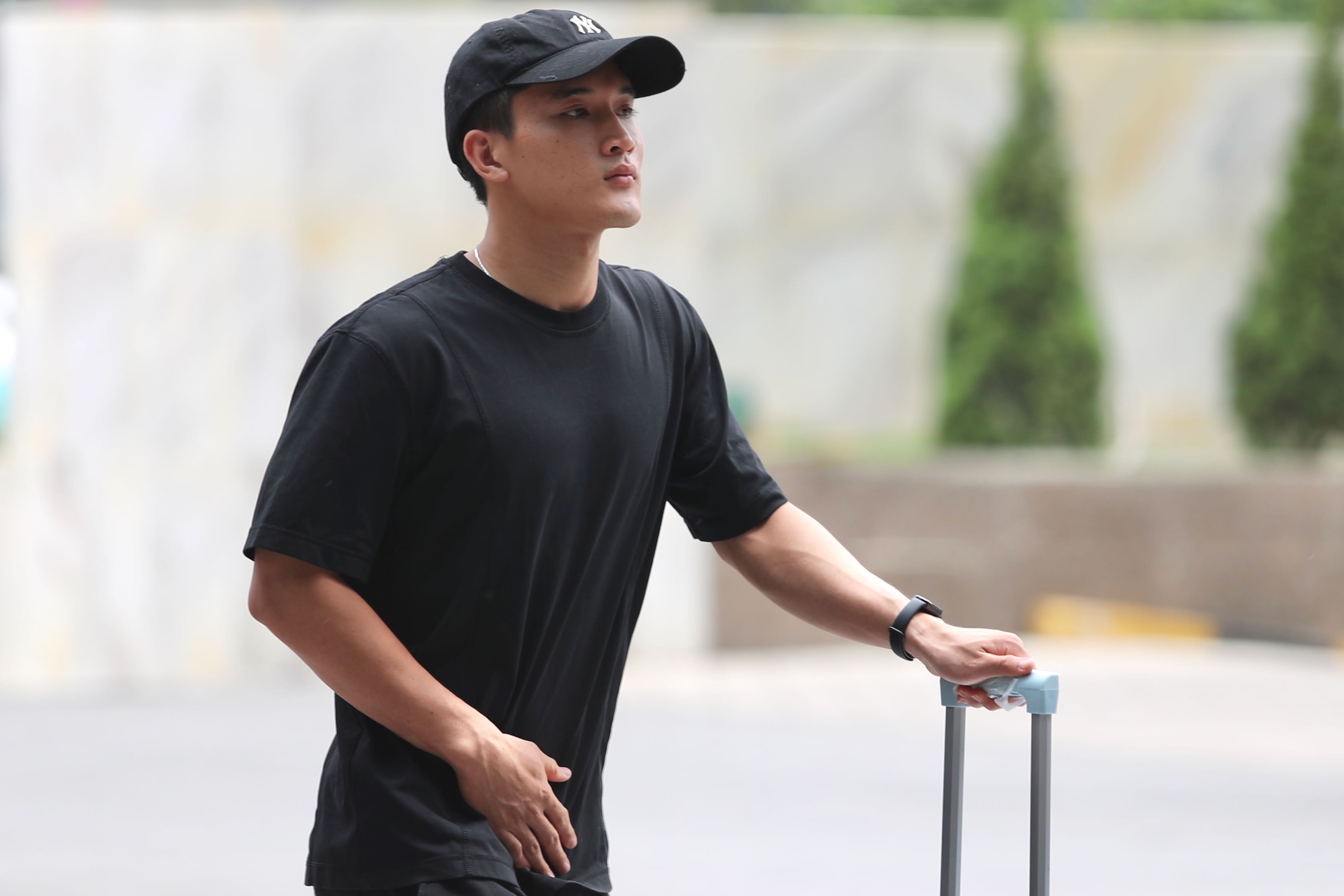 Thầy trò Kim Sang Sik có mặt tại khách sạn, sẵn sàng cho đợt hội quân 5 Thầy trò Kim Sang Sik có mặt tại khách sạn, sẵn sàng cho đợt hội quân 5