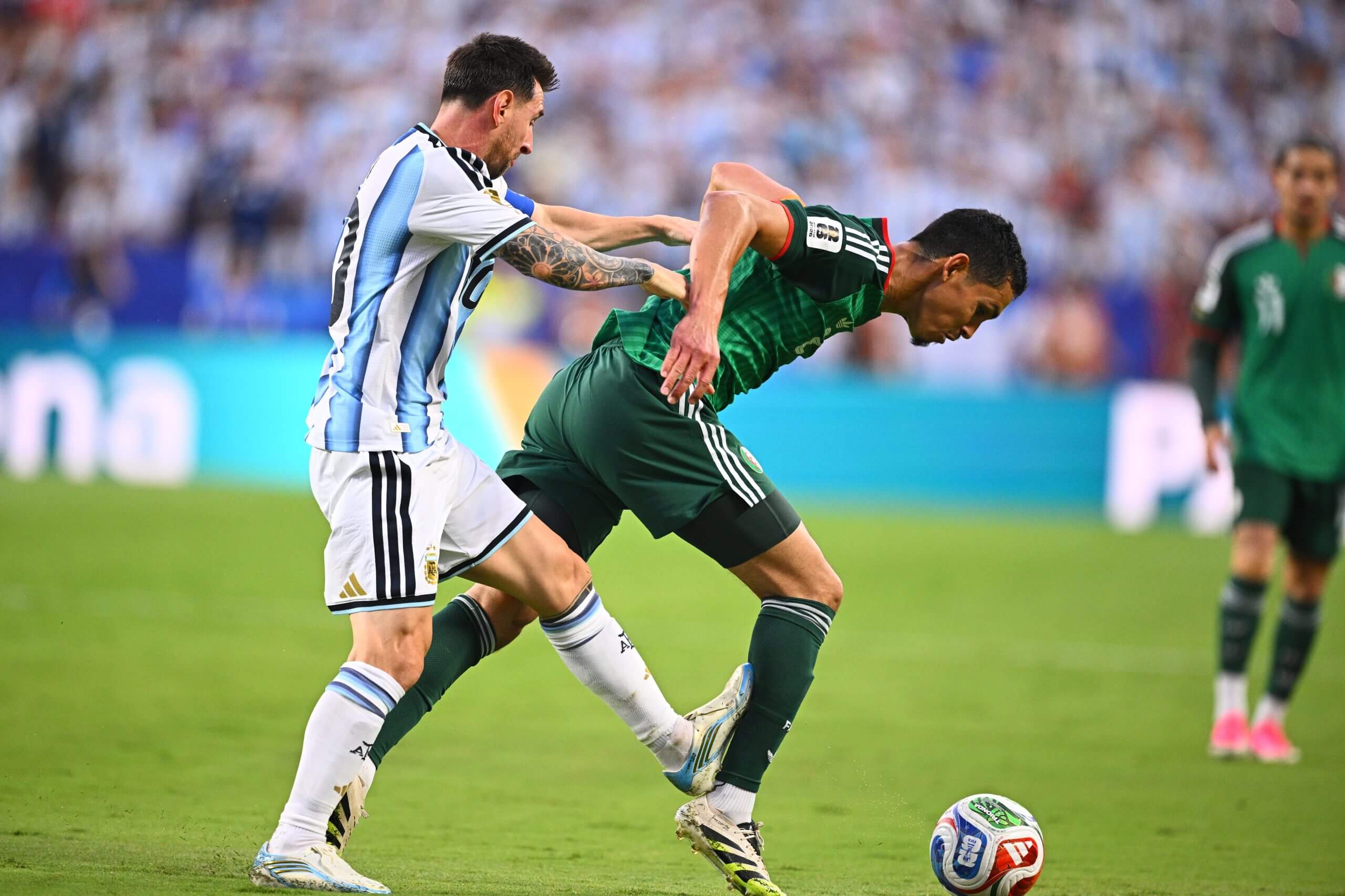 Có hay không chuyện những huyền thoại như Lionel Messi thường nhận được sự thiên vị từ các trọng tài 1 Có hay không chuyện những huyền thoại như Lionel Messi thường nhận được sự thiên vị từ các trọng tài 1