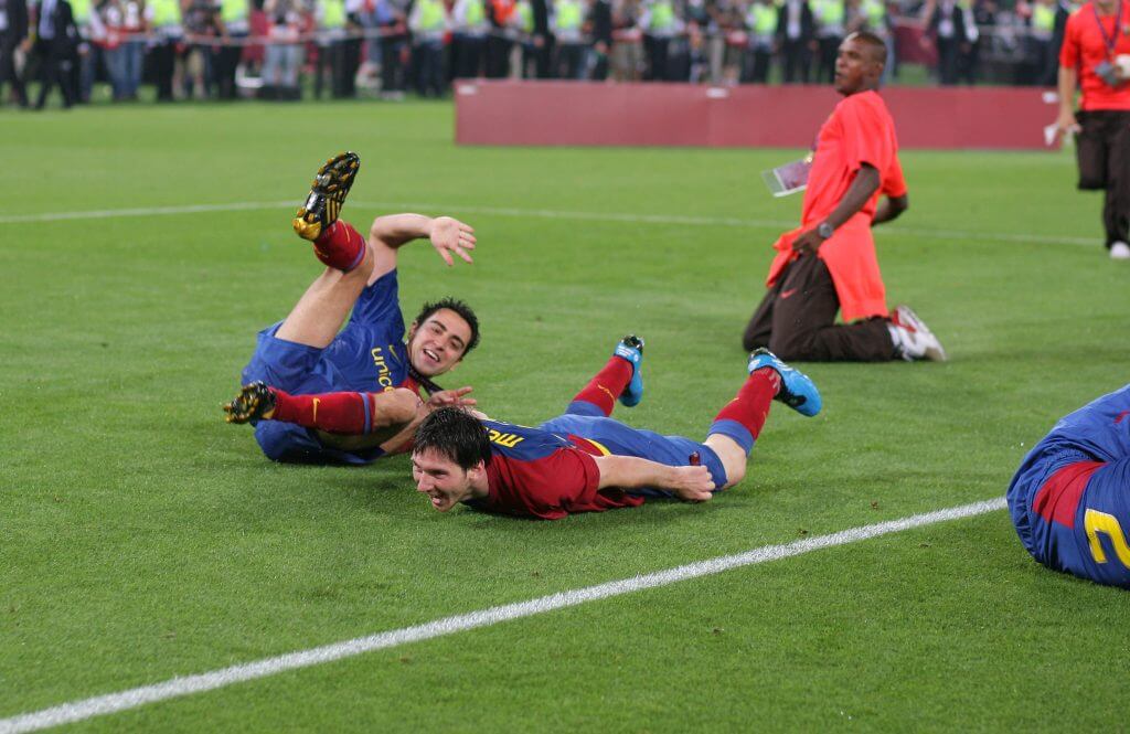 Xavi Nếu bạn không thể phối hợp với Messi, tức là bạn không biết đá bóng! 2
