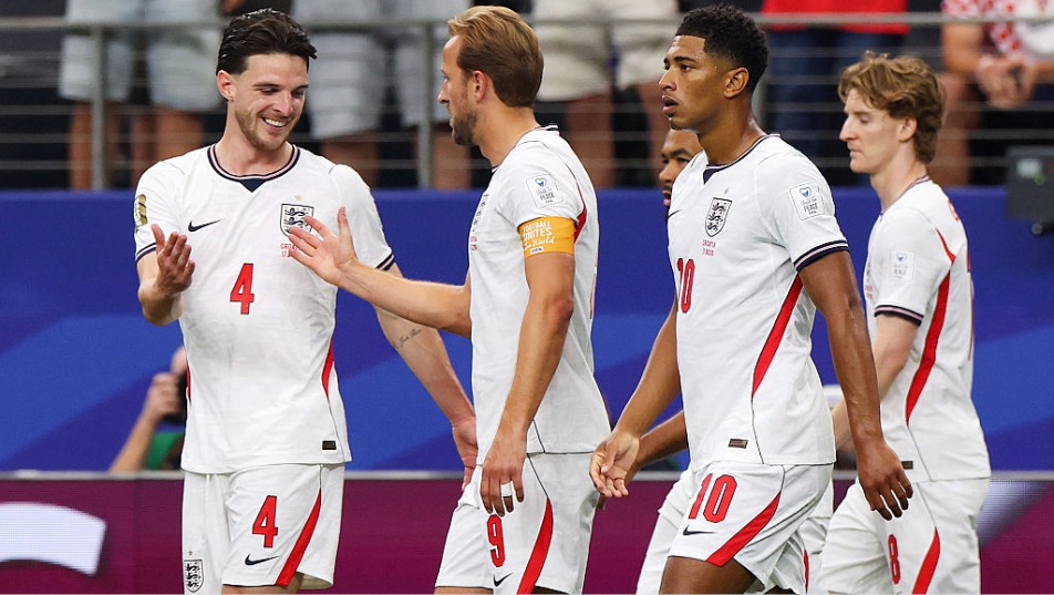 Declan Rice vinh du khi duoc choi cung Harry Kane