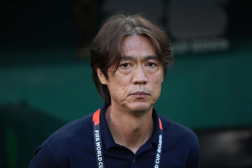 Hậu World Cup thảm họa, LĐBĐ Hàn Quốc bất ngờ bị khám xét 1