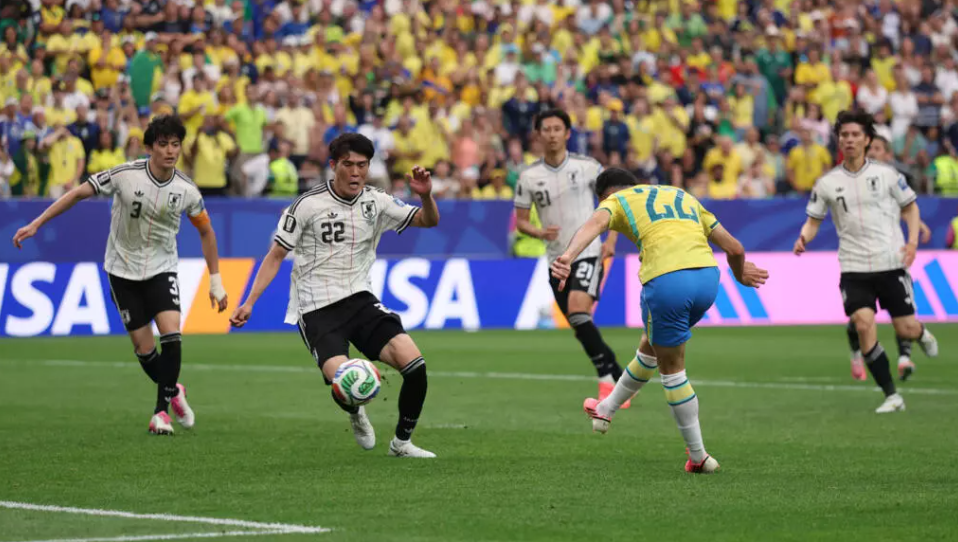 Ngày Gabi nhỏ sắm vai người hùng của Brazil 3