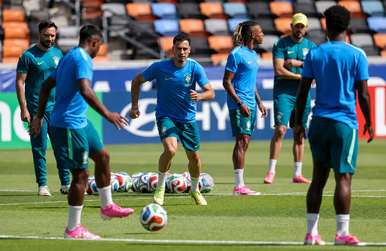 Ngày Gabi nhỏ sắm vai người hùng của Brazil 1