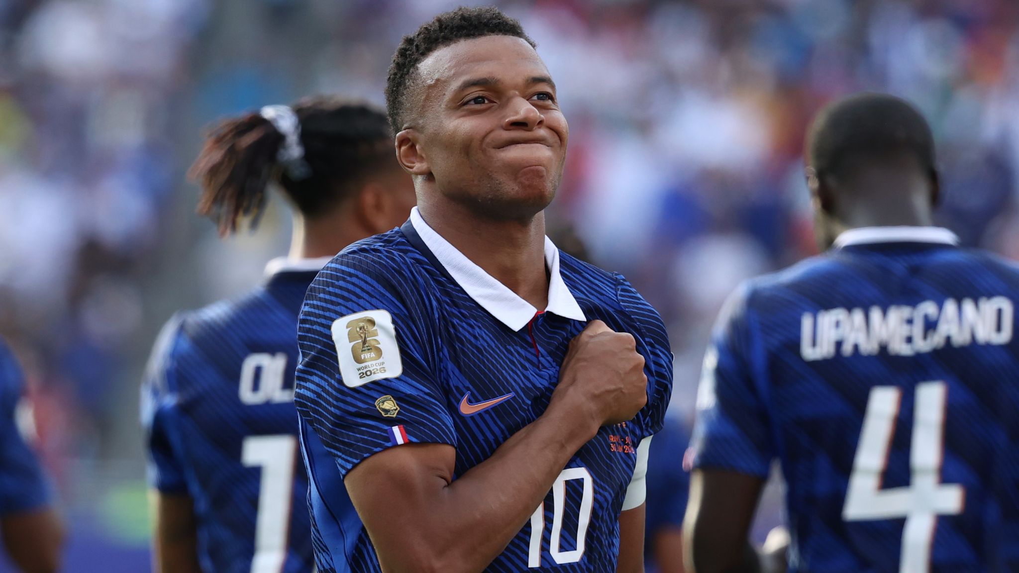 Kylian Mbappe lập cú đúp giúp Pháp giành vé vào vòng 16 đội World Cup Kylian Mbappe lap cu dup giup Phap gianh ve vao vong 16 doi World Cup
