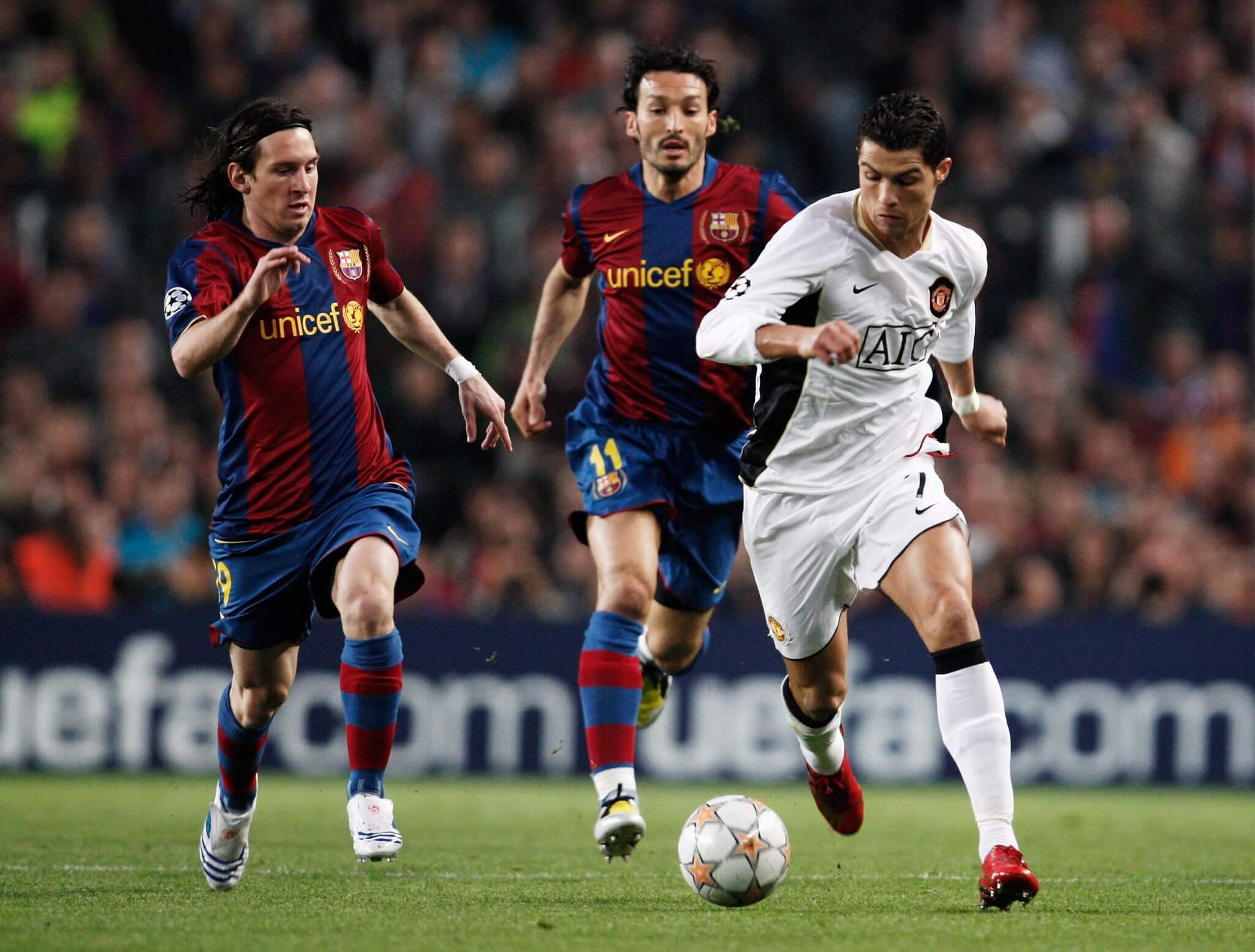 GOAT vs GOAT Lionel Messi và Cristiano Ronaldo Cuộc đối đầu không giống bất kỳ điều gì bóng đá từng chứng kiến 2 GOAT vs GOAT Lionel Messi và Cristiano Ronaldo Cuộc đối đầu không giống bất kỳ điều gì bóng đá từng chứng kiến 2