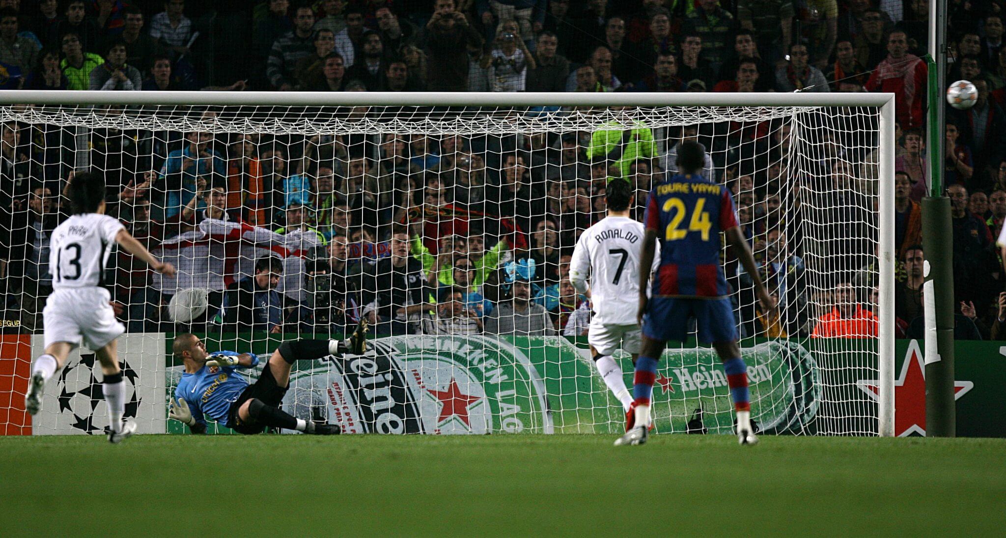 GOAT vs GOAT Lionel Messi và Cristiano Ronaldo Cuộc đối đầu không giống bất kỳ điều gì bóng đá từng chứng kiến 1 GOAT vs GOAT Lionel Messi và Cristiano Ronaldo Cuộc đối đầu không giống bất kỳ điều gì bóng đá từng chứng kiến 1