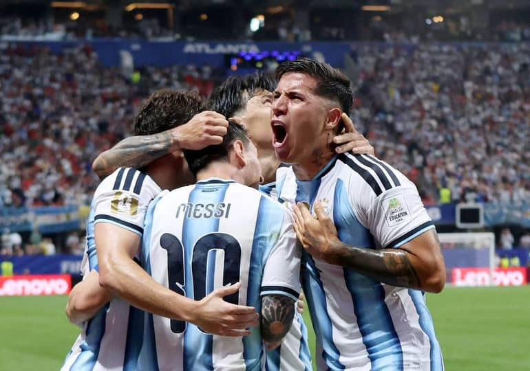 Leo Messi Đàn ông ít khi khóc, họ chỉ khóc cho những điều xứng đáng 1 Leo Messi Đàn ông ít khi khóc, họ chỉ khóc cho những điều xứng đáng 1