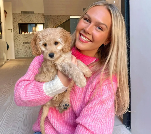 Những nàng WAGs đẹp nhất của tuyển Na Uy 4