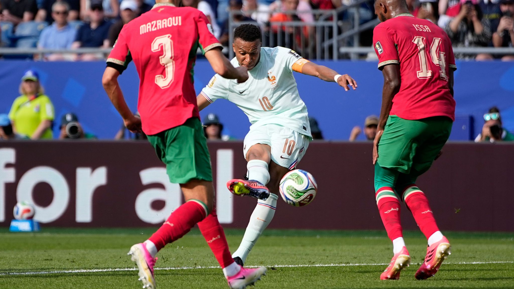 Cuộc đấu giữa Lionel Messi và Kylian Mbappe khiến World Cup thêm đặc sắc 1 Cuộc đấu giữa Lionel Messi và Kylian Mbappe khiến World Cup thêm đặc sắc 1