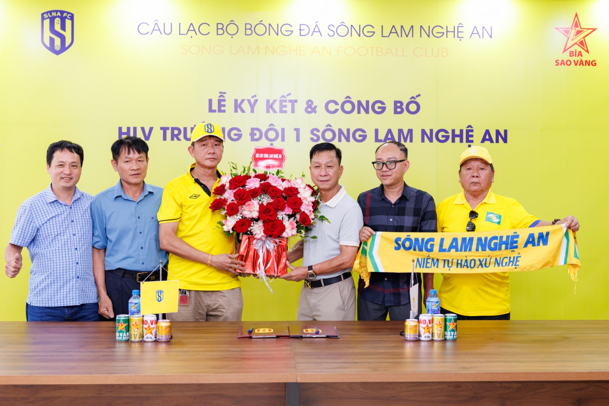 SLNA giữ HLV Văn Sỹ Sơn, đặt niềm tin vào lứa cầu thủ trẻ cho mùa giải mới 1