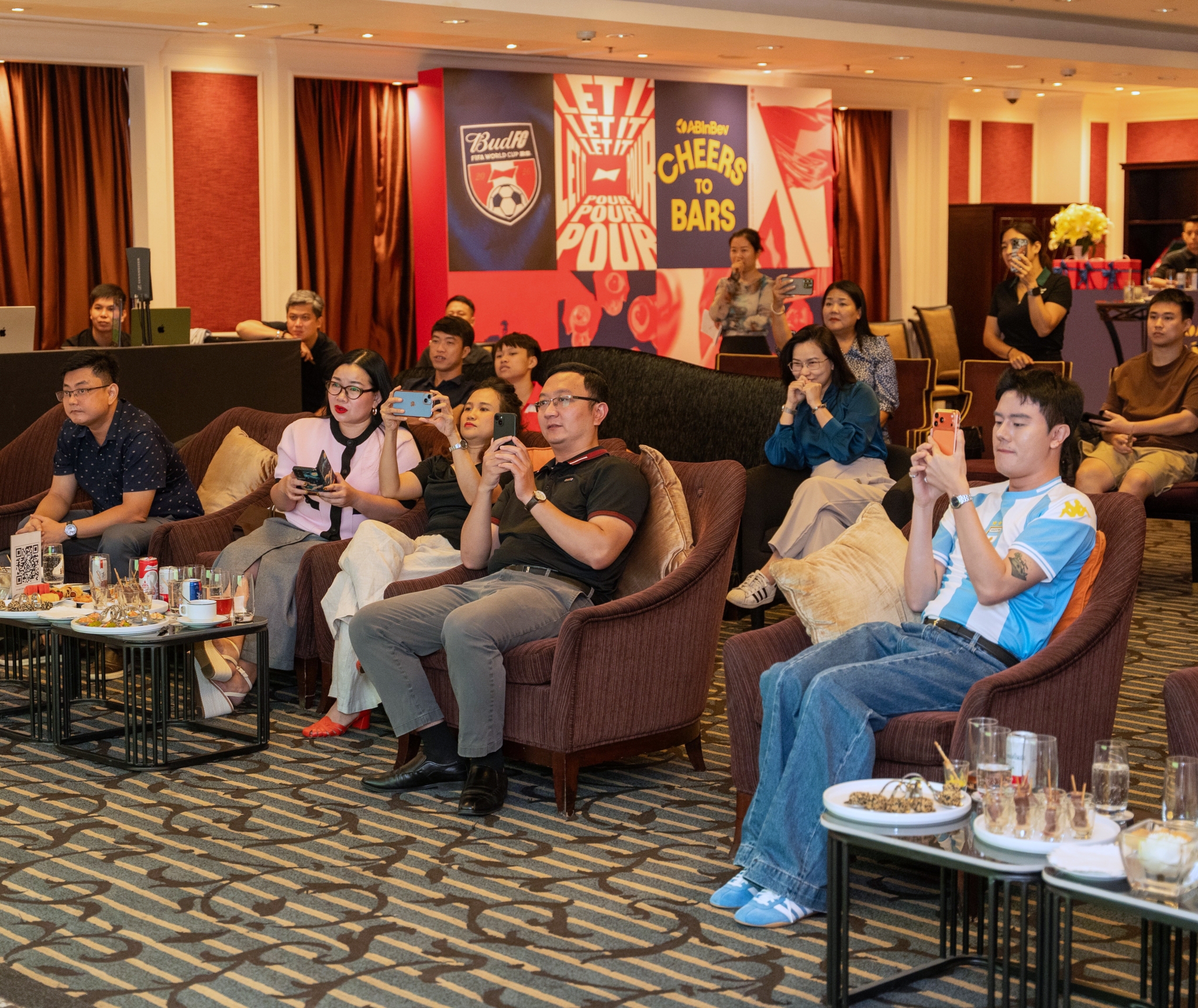 Cheers to Bars Những sân vận động thu nhỏ giữa mùa World Cup 2026 1