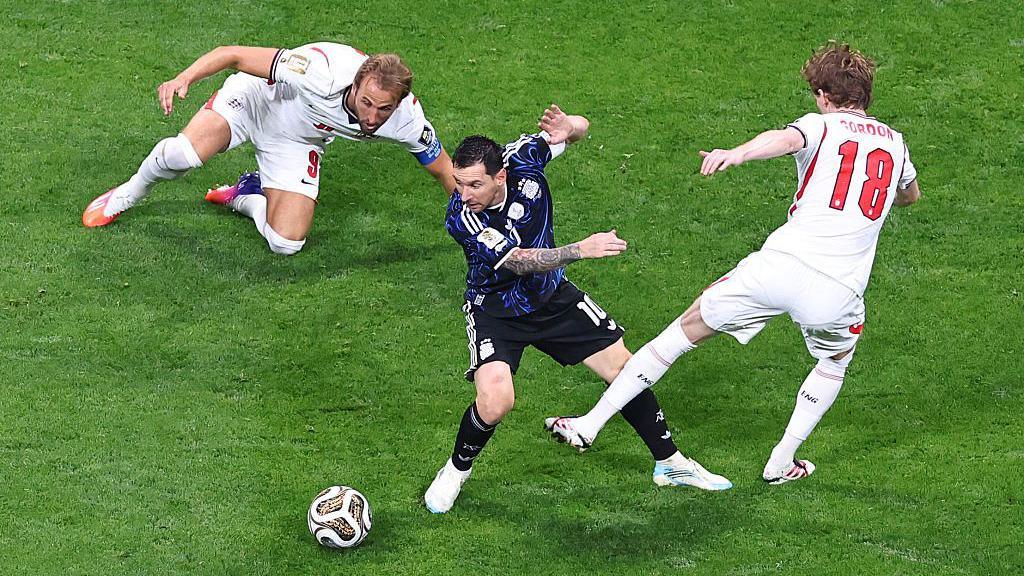Leo Messi và cơ hội giành Quả bóng vàng thứ 9 1