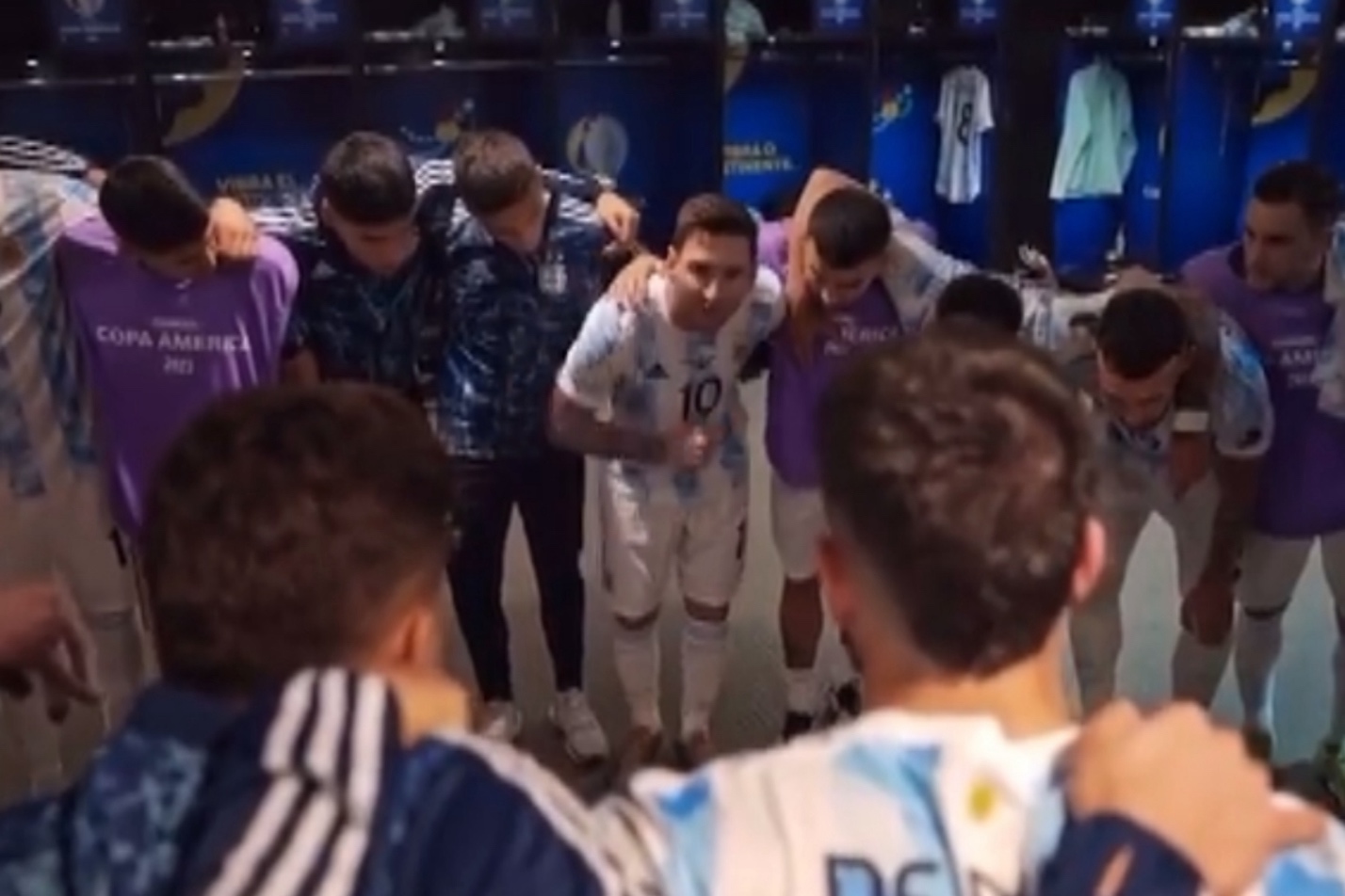 Lionel Scaloni là ông thầy mít ướt của Argentina - Đó là lí do họ yêu ông 2