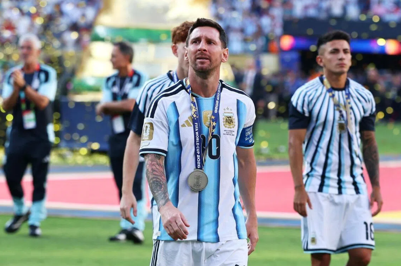 Cám ơn De la Fuente vì đã đưa Tiki-taka trở lại với hào quang rực rỡ 4 Cám ơn De la Fuente vì đã đưa Tiki-taka trở lại với hào quang rực rỡ 4