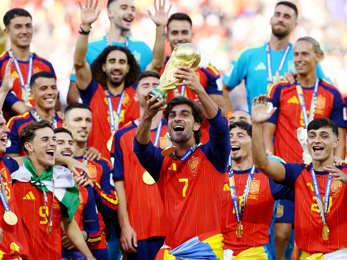 Cú ra chân thay đổi số phận của Ferran Torres 1 Cú ra chân thay đổi số phận của Ferran Torres 1