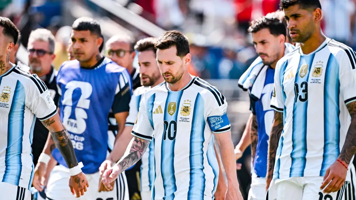 FIFA giảm nhẹ án treo giò cho loạt tuyển thủ Argentina 1