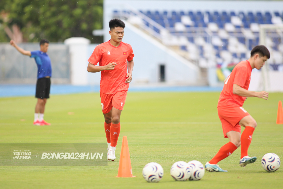SVĐ Chonburi sẵn sàng cho màn ra quân của ĐT Việt Nam 8