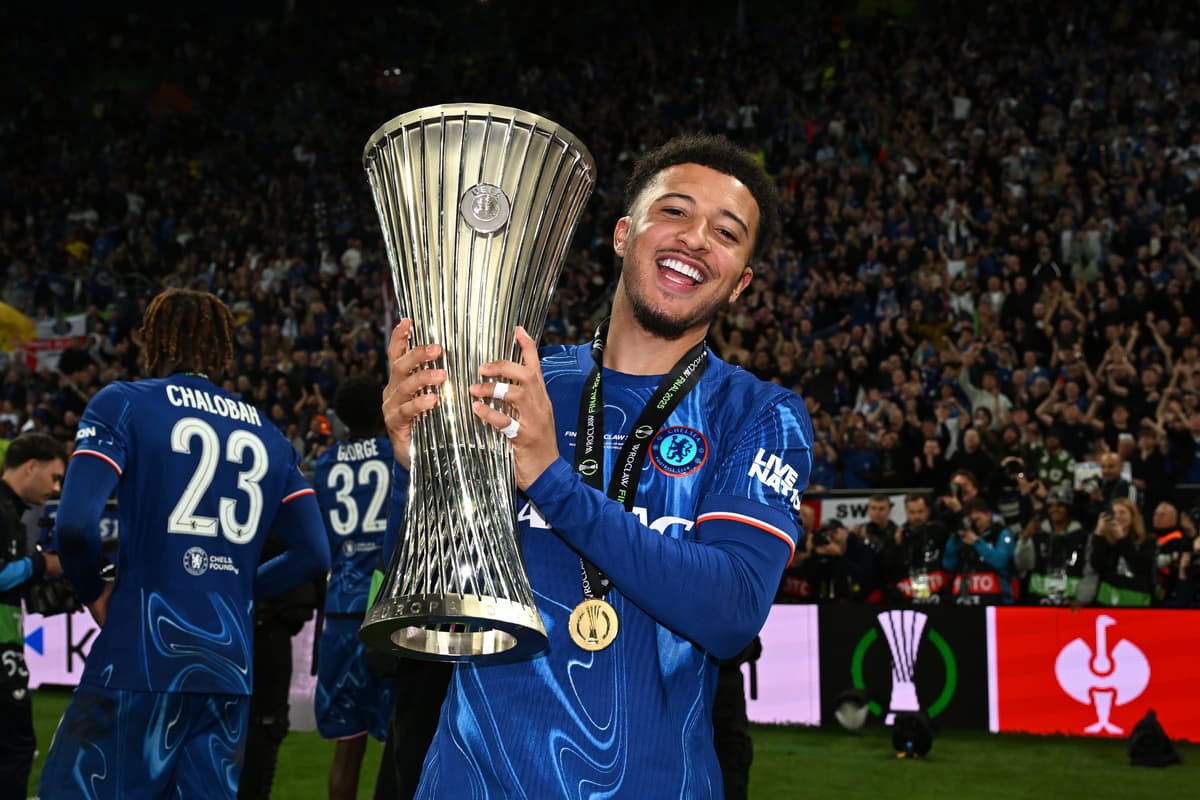 Tháng 7 sắp kết thúc và Jadon Sancho vẫn đang thất nghiệp 2 Tháng 7 sắp kết thúc và Jadon Sancho vẫn đang thất nghiệp 2