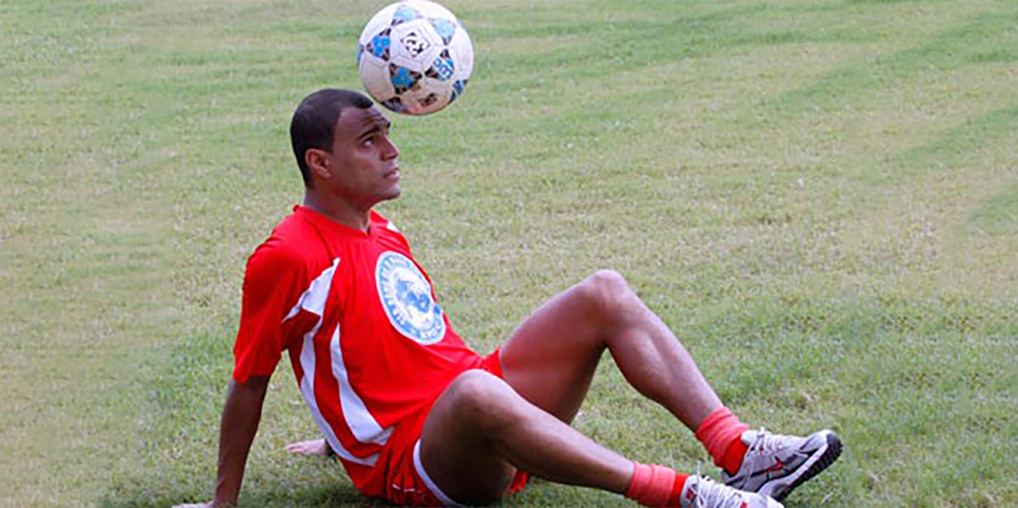 Tại sao hiện tượng World Cup Vozinha không đến V-league 3 Tại sao hiện tượng World Cup Vozinha không đến V-league 3