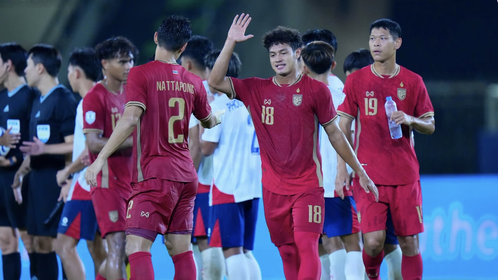 Thầy trò Kim Sang Sik đối mặt lịch di chuyển khắc nghiệt nếu vào chung kết 1 Thầy trò Kim Sang Sik đối mặt lịch di chuyển khắc nghiệt nếu vào chung kết 1