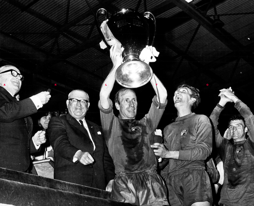 Giải mã Dòng máu Quỷ (Phần 2) Sir Bobby Charlton - Gạch nối kiêu hùng 8