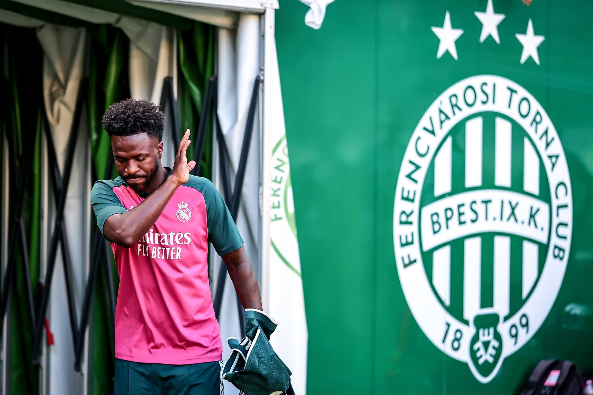 Toàn cảnh thương vụ gia hạn của Vinicius Jr với Real Madrid - Arsenal đã gần Vinicius như thế nào 1 Toàn cảnh thương vụ gia hạn của Vinicius Jr với Real Madrid - Arsenal đã gần Vinicius như thế nào 1