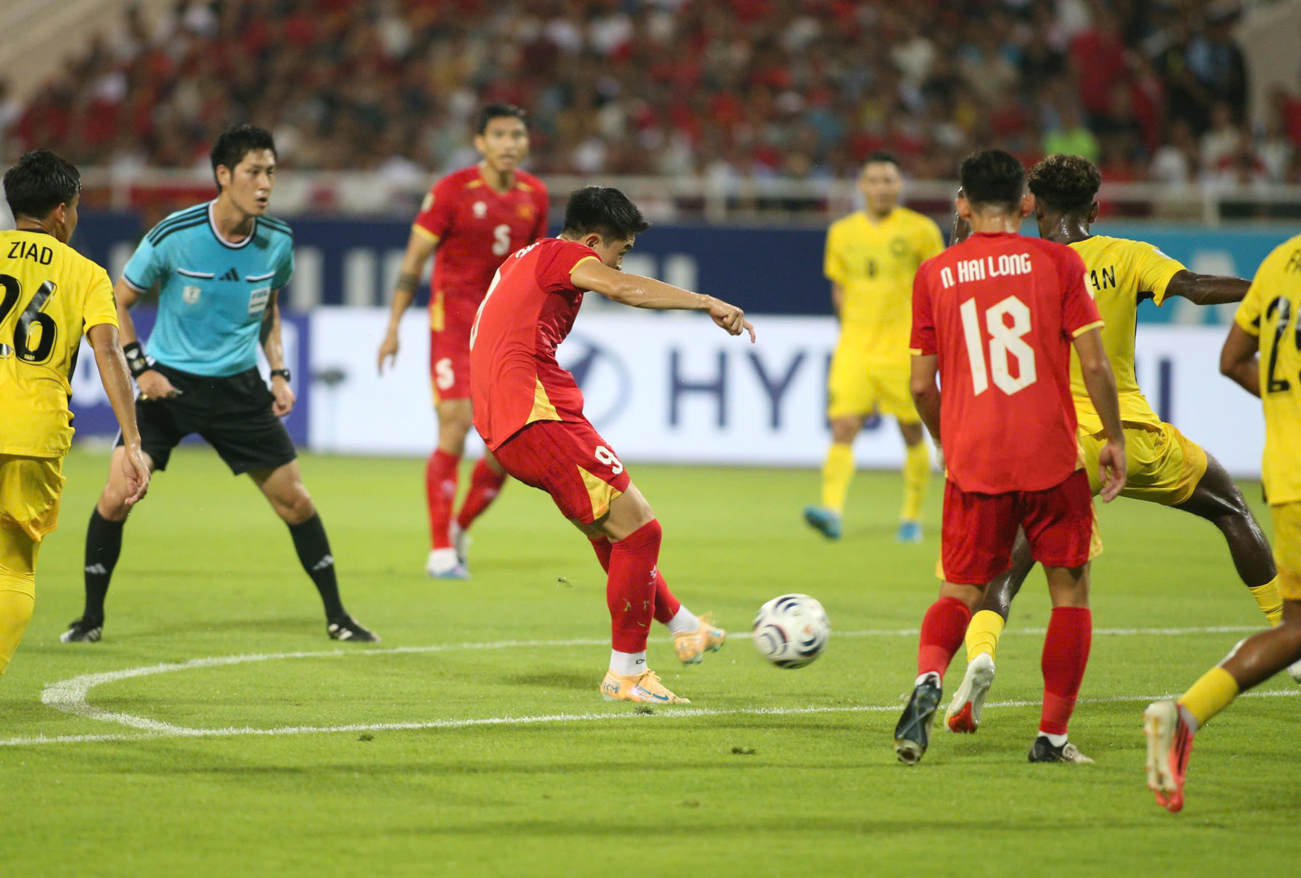 Những điểm nhấn đáng chú ý sau trận ĐT Việt Nam 2-0 Malaysia 4