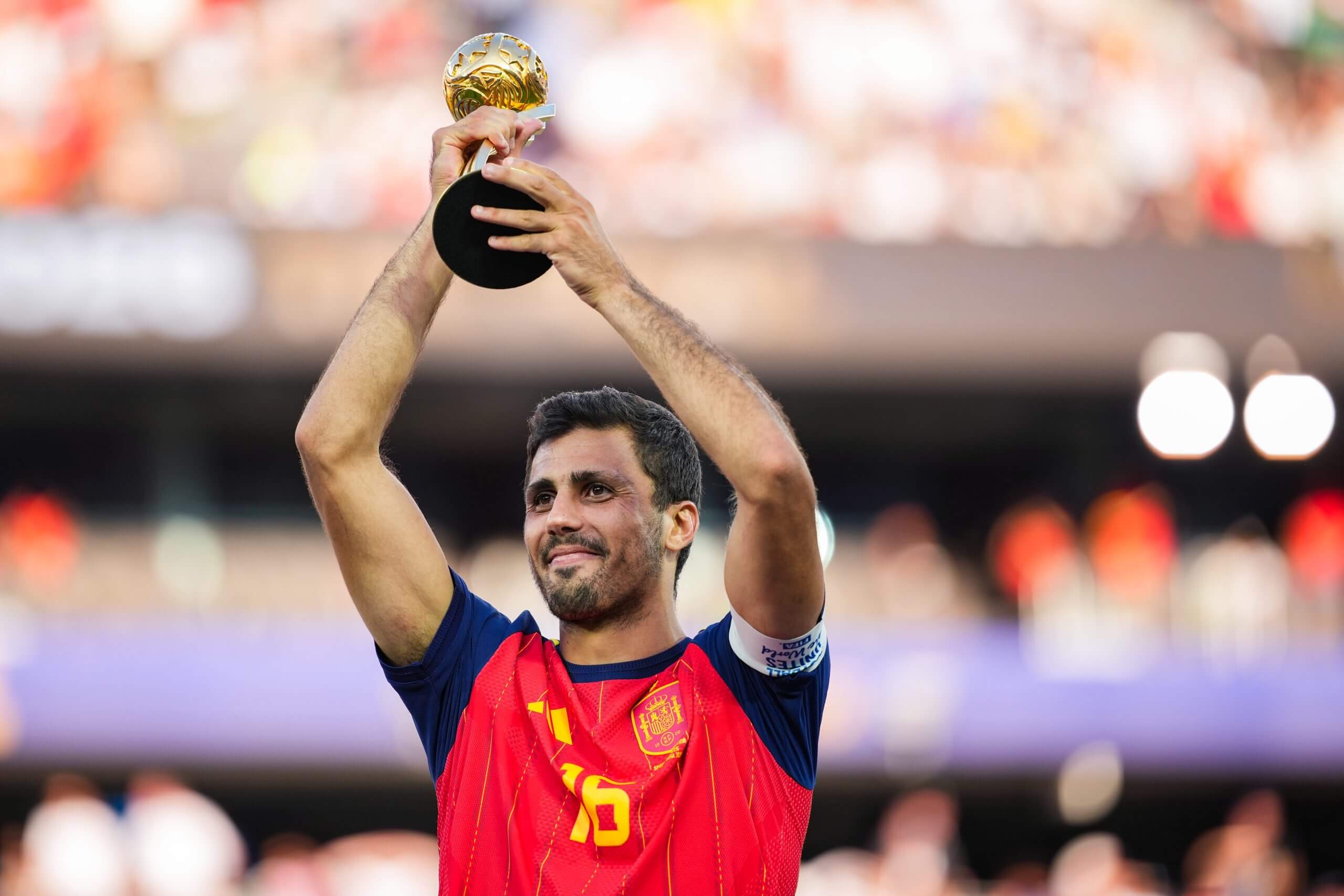 Barca đã nẫng tay trên Real Madrid trong thương vụ Rodri như thế nào 2 Barca đã nẫng tay trên Real Madrid trong thương vụ Rodri như thế nào 2