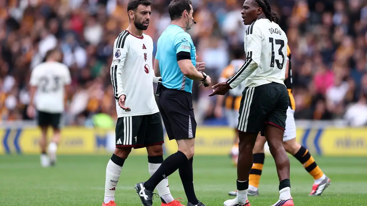 Man United thua sốc Hull City Mùa giải mới, vết thương cũ 2