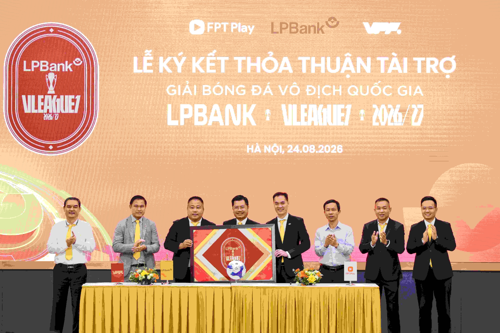 LPBank tiếp tục là nhà tài trợ chính V.League 1 mùa giải 2026/27 LPBank tiep tuc la nha tai tro chinh V.League 1 mua giai 2026/27